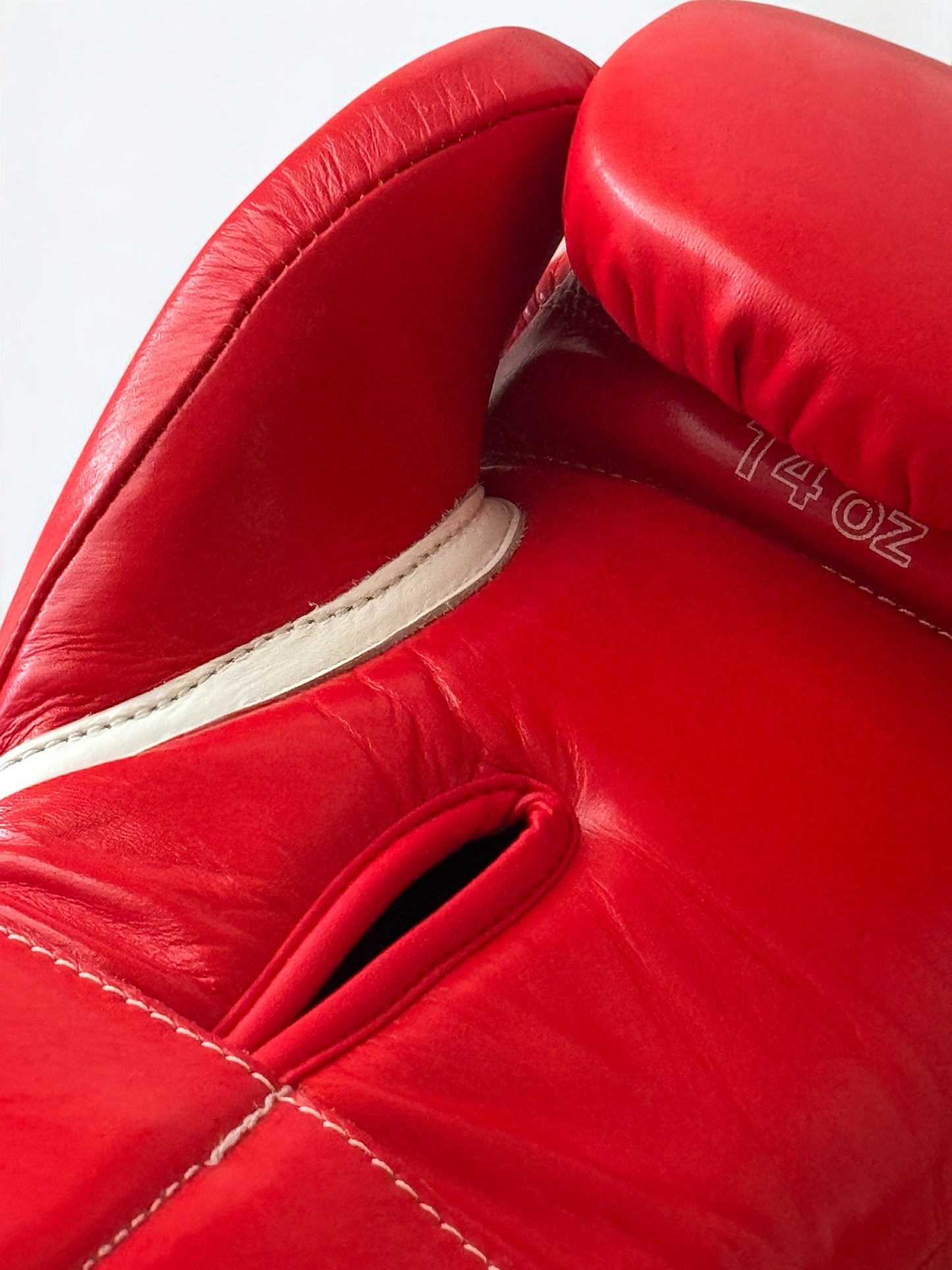Velcro boxing gloves